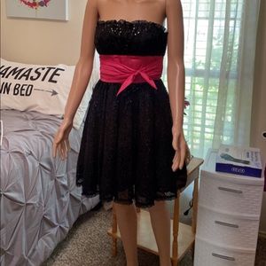 Betsey Johnson size 4 dress